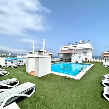 Estudio Piso Alto, Wifi, Piscina En Azotea Y Bonita Vista Puerto de la Cruz (Tenerife)