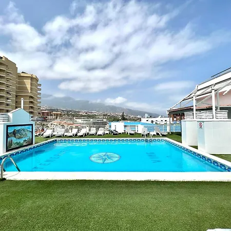 Estudio Piso Alto, Wifi, Piscina En Azotea Y Bonita Vista Puerto de la Cruz (Tenerife)